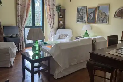 Image de The Garden Of History