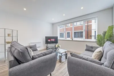 Image de Central Mint Suite | Free Parking | Sleeps 4 | Arena