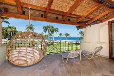 Image de The Palms 26 Beachfront Luxury Villa - Ocean Views + Concierge - Playa Flamingo