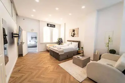 Image de Suite am Tor | Zentral im Viertel | Modern & groß