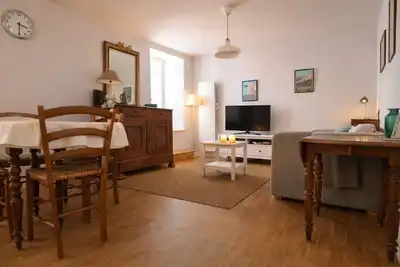 Image de Agréable maison proche du port 5 personnes