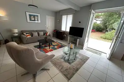 Image de Maison lumineuse avec terrasse et vue mer