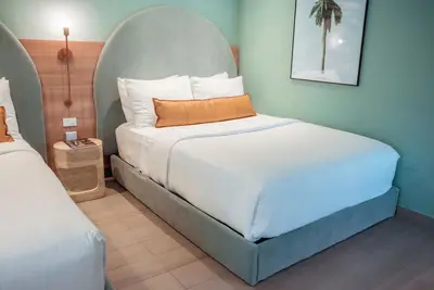 Image de HiBird - Double Queen Room with Private Hot tub