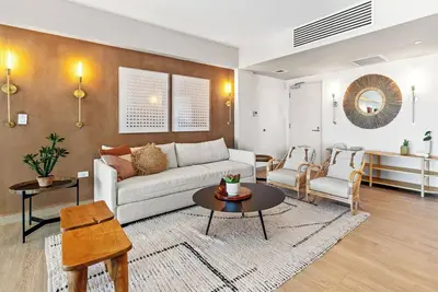 Image de HiBird - 4 Bedroom Apartment