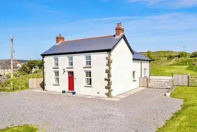 Image de Rural Cottage, 3 beds, 3 bath, log burner, Hot Tub