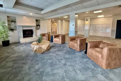 Image de The Old Market at Modern Heights