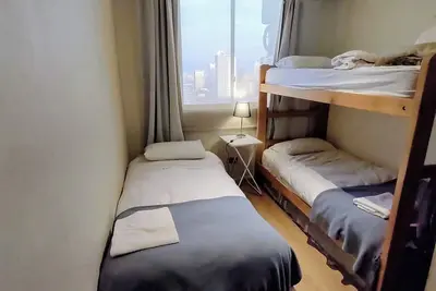 Image de Nice and cozy, views and subway at the door. Ideal for families