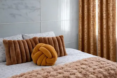 Image de Stylish 5-bedroom home arranged over three floors. \nIt sleeps 10 guests