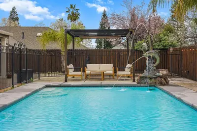 Image de The Refuge at Diamond Ridge :: Pool and Spa