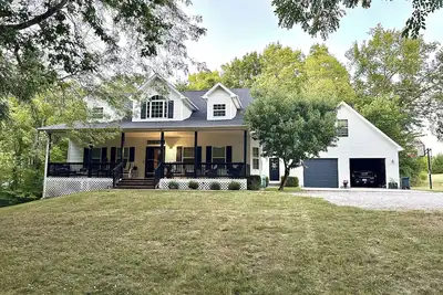 Image de Beautiful 4 bedroom Country Estate in Liberty. Minutes from downtown Kc.