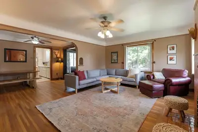 Image de Spacious, Central Location 4-bedroom, King Beds