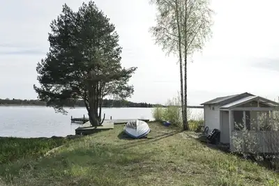 Image de Semi-detached villa with lake plot, jetty & rowing boat