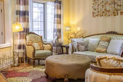 Image de Royal Luxury | Central Home w/ Gazebo | By Toronto