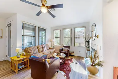 Image de Gated community condo with pool, hot tub, gym, & private patio - near golf
