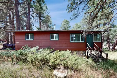 Image de Cozy woodland with fireplace & patio, near trails, Flagstaff & national forest
