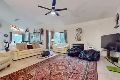 Image de Cozy home with Bbq grill, fireplace, patio, hiking nearby