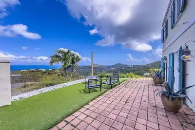 Image de Moko Vista - Hilltop Ocean View Villa