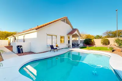 Image de Power Ranch home with private pool, outdoor areas & a park across the street