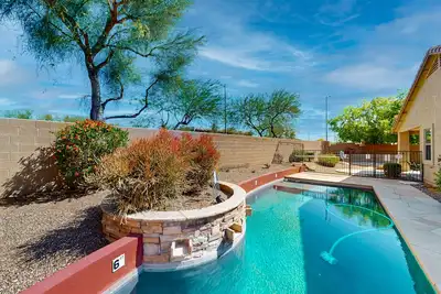 Image de Home in gated community with private pool near sports - great location in Peoria