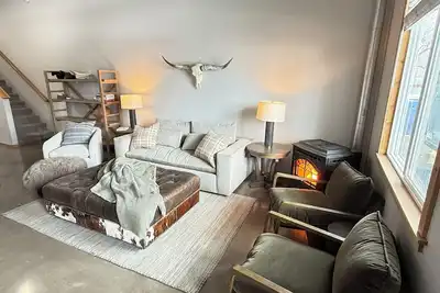 Image de Your Montrose hub—central, simple, and ready for adventure.