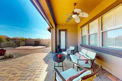 Image de Single-level mountain view retreat with fenced yard, washer/dryer, & Ac