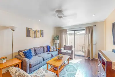 Image de Comfortable, dog-friendly condo in a gated community w/ a shared pool