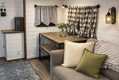 Image de Cozy Stationary Camper Near Springs & Cedar Key