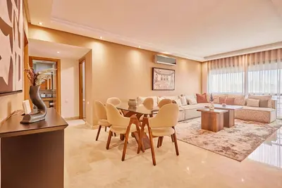 Image de Large 3br Apartment | Prime Socrate Location