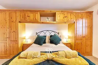 Image de Coastal 2br Apt | Contractors Stay | Parking