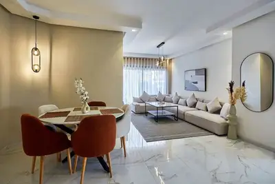 Image de Your Home Away from Home: 2 Bed Flat W/ Parking