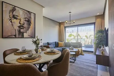 Image de Sleek and Modern 2-Bed Unit in Downtown Casa