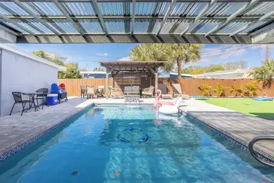 Image de Peaceful 4-bedroom house with Ac and Heated Pool in charming Largo Florida