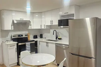 Image de Pakallen Haven 2bedrm Basemnt Suite 5 mins to UofA/ UofA Hospital. Free wifi