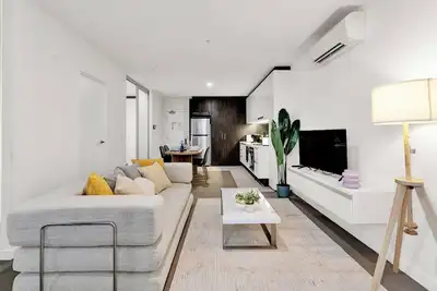 Image de Stylish Melbourne Cbd Getaway - Pool & Gym Access