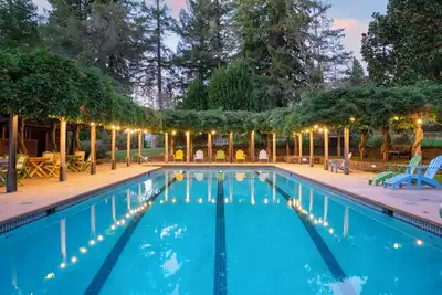 Image de Wild Iris Retreat- Family Friendly Anderson Valley Estate with Pool, Sleeps 15