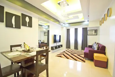 Image de 2 Bedroom condo at the heart of the city with a view of the bay