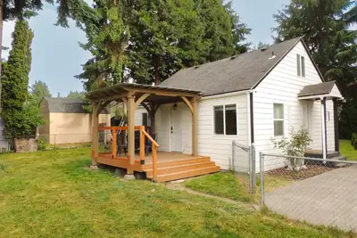 Image de 2-bedroom Lovely house with deck and yard in Maplewood Renton