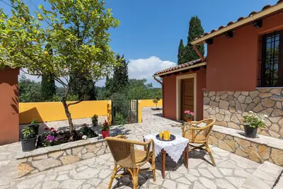 Image de Charmante villa dans un village traditionnel, à 3 km de la plage d'Agios Gordios