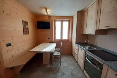 Image de Two-room apartment on the second floor 500mt from the historic center of Bormio.