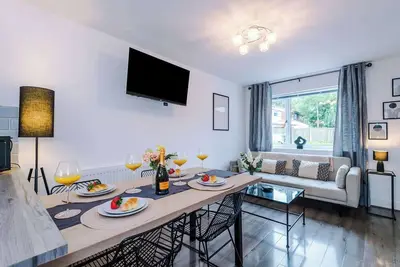 Image de Modern 2-Bed Home near Etihad & City Centre