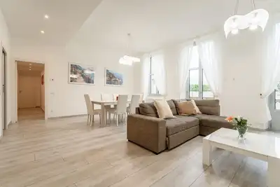 Image de White Magnolia - Trois Chambres Appartement, Couchages 6