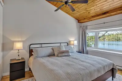 Image de Sunrise Bay Cottage - Your Perfect Escape on Stoney Lake, 1. 5 hrs from the Gta