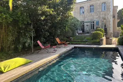 Image de La Borie Maison centre de Biarritz avec piscine et grand jardin.
