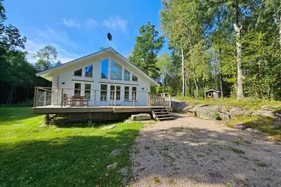 Image de Modern vacation home on Bolmen - 150 m to the lake, fireplace, 2 terraces