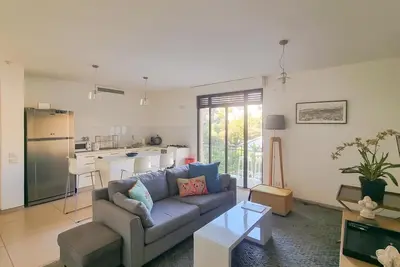 Image de Nitsana Cachemire in Tel Aviv-Yafo