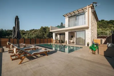 J&K Villa with private pool