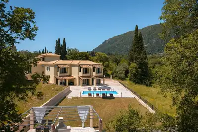 Image de Elite Villa Dio in Ano Korakiana