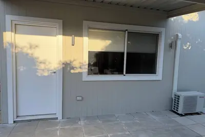 Image de Newly built home- close to the Murdoch university and hospital.