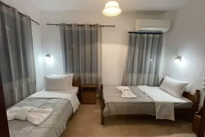 Image de Lunar Melody Two-Bedroom Apartment near the Beach