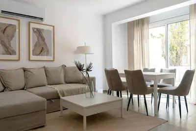 Sienna Townhouse by Staycom